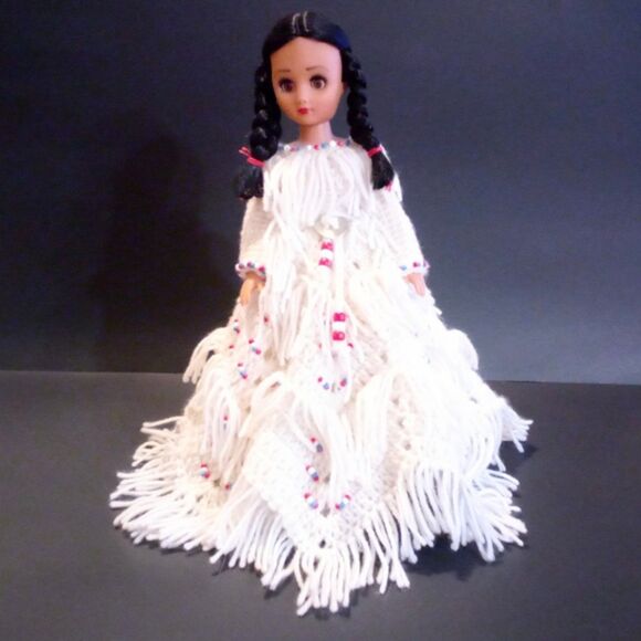 Vintage Native American Woman Doll in Hand Knit and Beaded Dress and Accessories - Picture 1 of 9